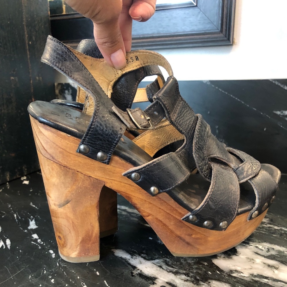 Bed Stu wooden platforms 8.5
